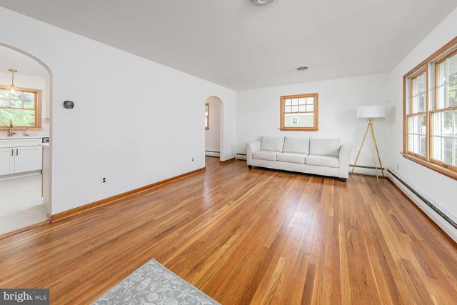 282 HESSIAN AVE, West Deptford, NJ 08096