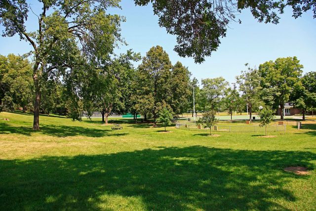 5217 Park Avenue, Minneapolis, MN 55417