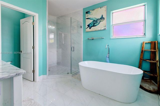 1156 NE 37th Pl, Homestead, FL 33033