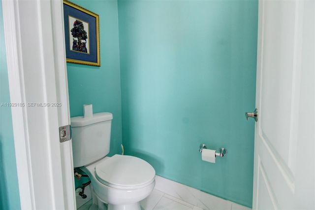 1156 NE 37th Pl, Homestead, FL 33033