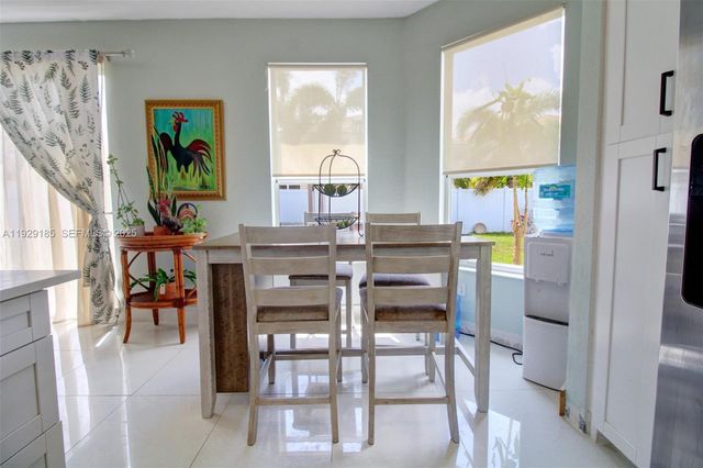 1156 NE 37th Pl, Homestead, FL 33033