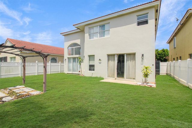 1156 NE 37th Pl, Homestead, FL 33033