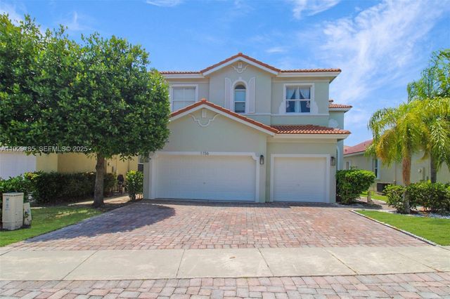 1156 NE 37th Pl, Homestead, FL 33033