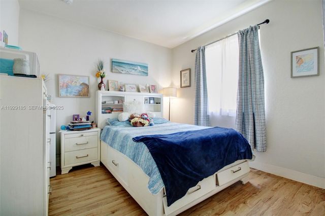 1156 NE 37th Pl, Homestead, FL 33033