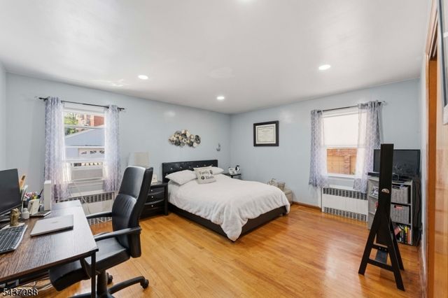 72 Clarendon Pl, Hackensack City, NJ 07601