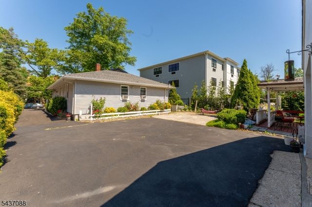 72 Clarendon Pl, Hackensack City, NJ 07601