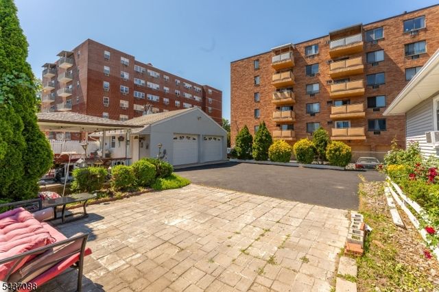 72 Clarendon Pl, Hackensack City, NJ 07601