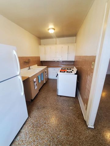 614 6th STREET, Racine, WI 53403