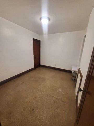 614 6th STREET, Racine, WI 53403
