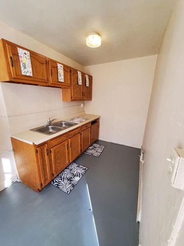 614 6th STREET, Racine, WI 53403