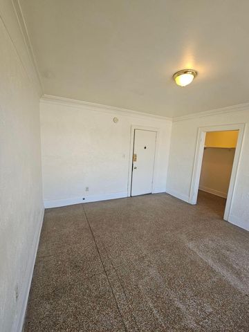 614 6th STREET, Racine, WI 53403
