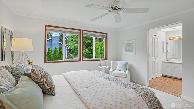 23900 SE 42nd Place, Sammamish, WA 98029