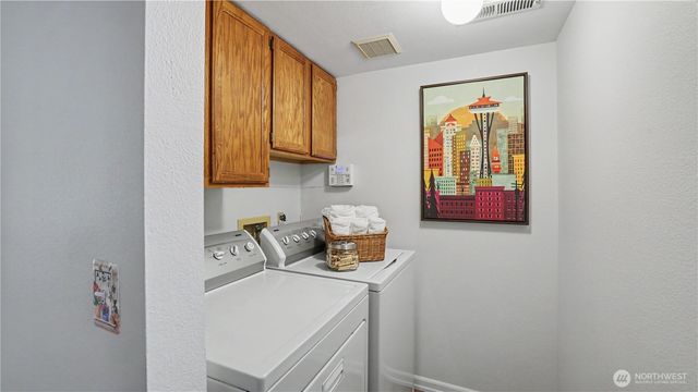 23900 SE 42nd Place, Sammamish, WA 98029