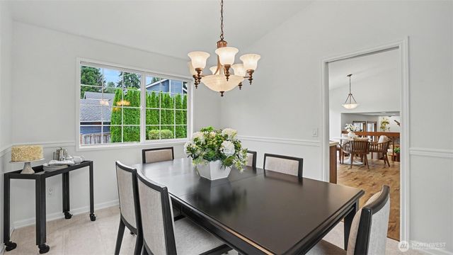 23900 SE 42nd Place, Sammamish, WA 98029