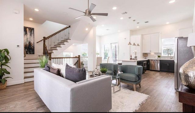 2718 Mcgowen Street, Houston, TX 77004