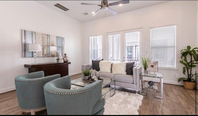 2718 Mcgowen Street, Houston, TX 77004