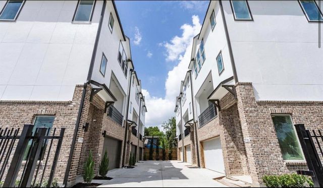 2718 Mcgowen Street, Houston, TX 77004