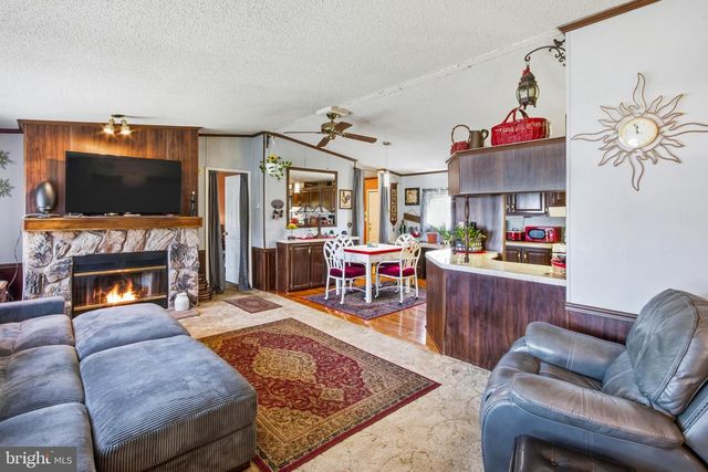 303 JOHN ALDEN DR, Buena, NJ 08310
