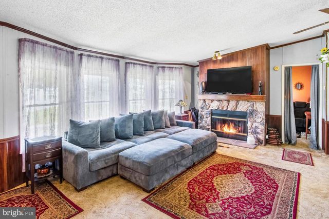303 JOHN ALDEN DR, Buena, NJ 08310