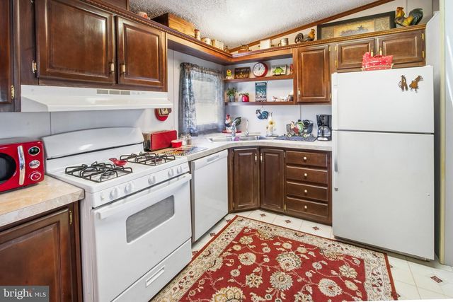 303 JOHN ALDEN DR, Buena, NJ 08310