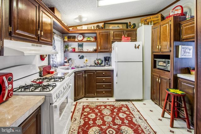 303 JOHN ALDEN DR, Buena, NJ 08310