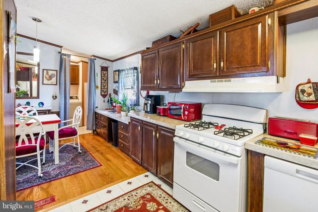 303 JOHN ALDEN DR, Buena, NJ 08310