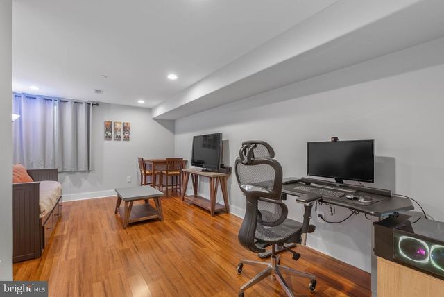 2059 FERNON ST, Philadelphia, PA 19145