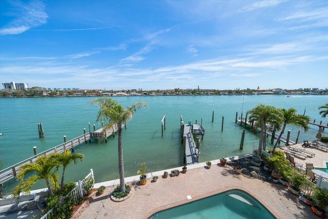 8685 E BAY DRIVE, Treasure Island, FL 33706