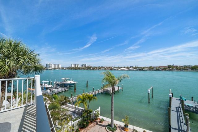 8685 E BAY DRIVE, Treasure Island, FL 33706