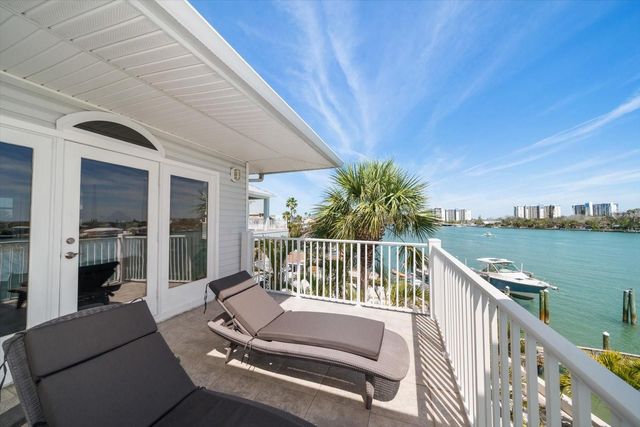 8685 E BAY DRIVE, Treasure Island, FL 33706