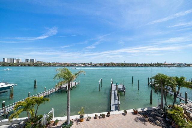 8685 E BAY DRIVE, Treasure Island, FL 33706