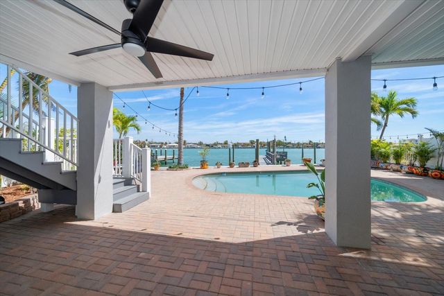 8685 E BAY DRIVE, Treasure Island, FL 33706