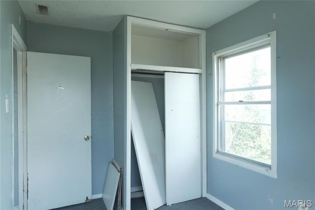 32 Agnes Drive, East St Louis, IL 62206