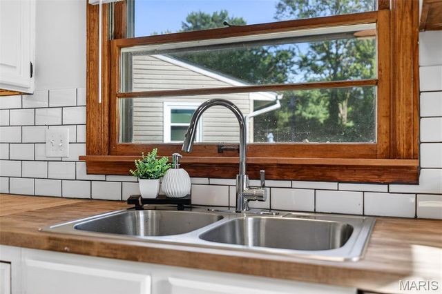 1480 Mundy Drive, Florissant, MO 63031
