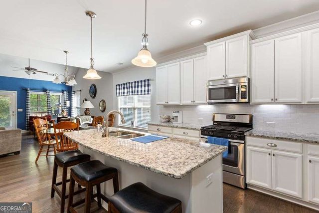 6867 Flagstone Way, Flowery Branch, GA 30542