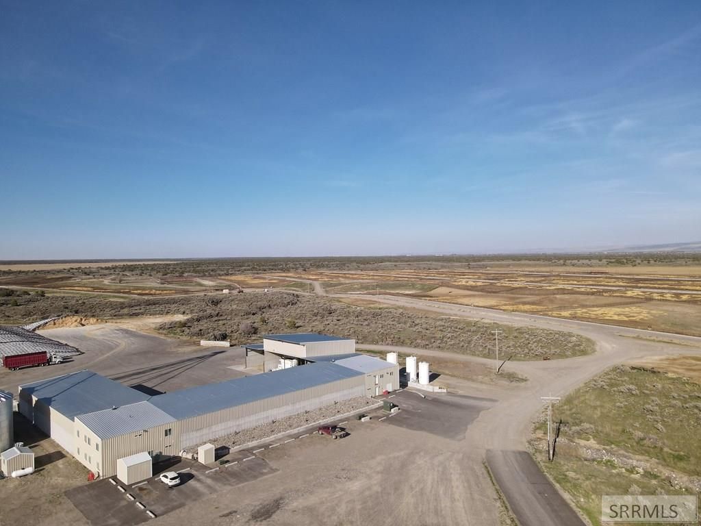 Image 4 of property listing at 730 N Center Street, Blackfoot, ID 83221