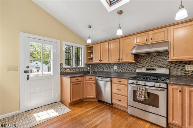 40 Franklin St, Franklin Twp., NJ 08873