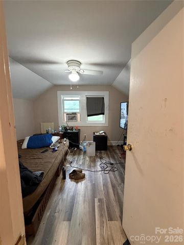 77 Maple Road, Spruce Pine, NC 28777