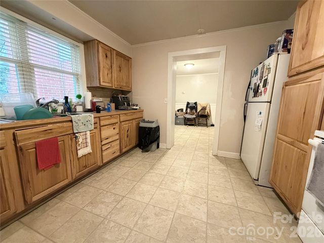 77 Maple Road, Spruce Pine, NC 28777