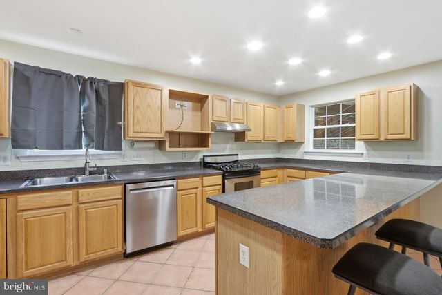 216 DAFFODIL RD, Glen Burnie, MD 21060