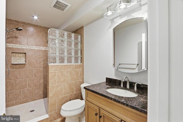 216 DAFFODIL RD, Glen Burnie, MD 21060