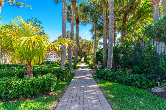 167 Beacon Lane, Jupiter, FL 33469