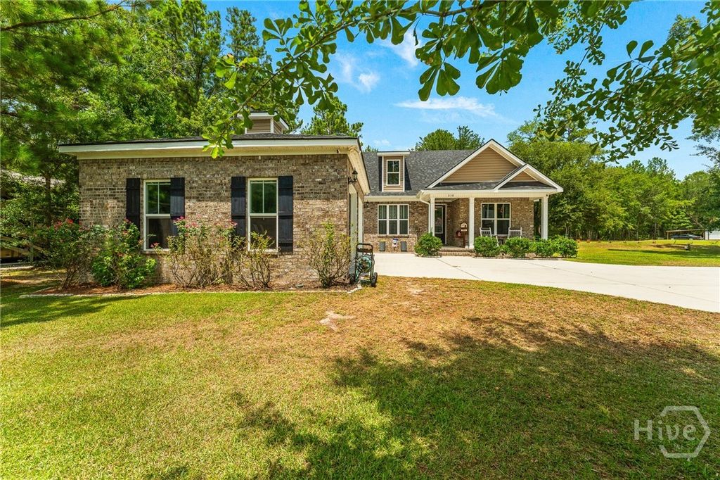 Image 2 of property listing at 238 Dean Drive, Guyton, GA 31312