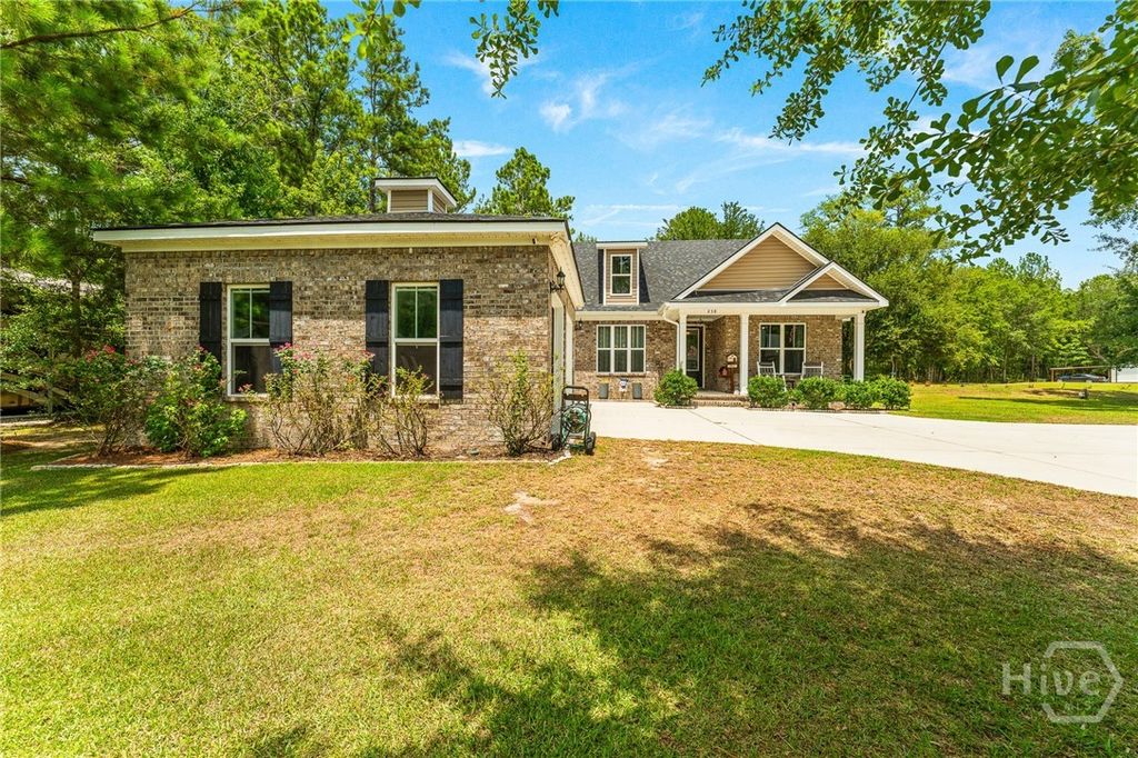 Image 7 of property listing at 238 Dean Drive, Guyton, GA 31312