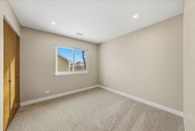 369 Heather Court A2, Schaumburg, IL 60193