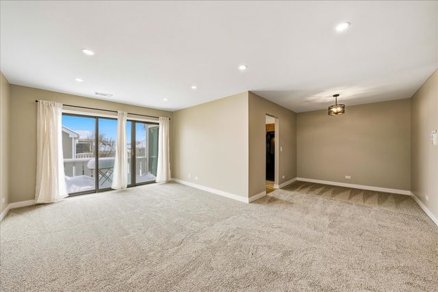 369 Heather Court A2, Schaumburg, IL 60193