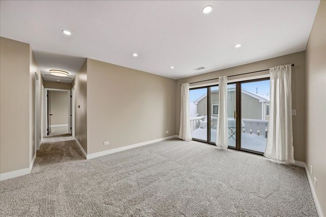 369 Heather Court A2, Schaumburg, IL 60193