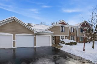 369 Heather Court A2, Schaumburg, IL 60193