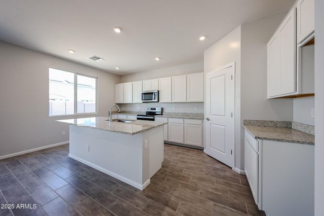 17925 W MONTANA DE ORO Drive, Surprise, AZ 85387