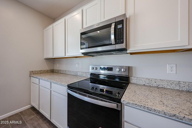 17925 W MONTANA DE ORO Drive, Surprise, AZ 85387